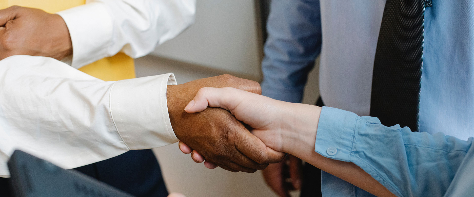 联系Z6·尊龙抖圈